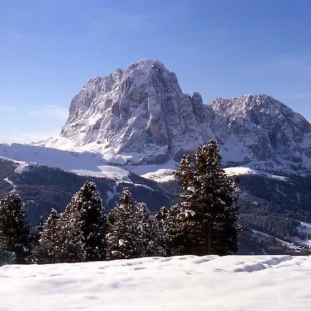 Ξενοδοχείο Garni Le 2*
